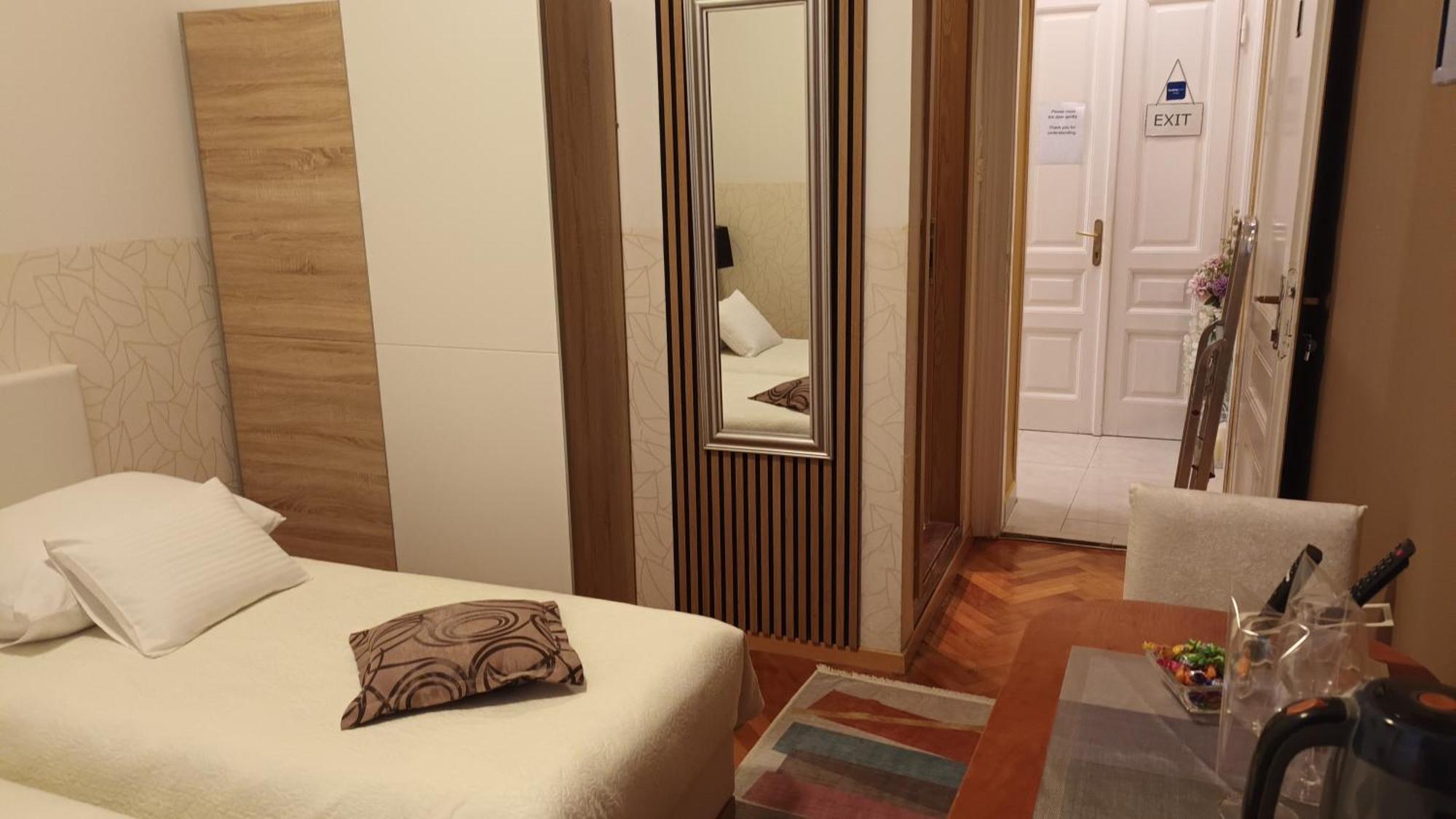 Guesthouse Vrlic Split Eksteriør billede